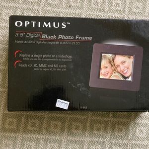 Optimus 3.5inch Digital Black Photo Frame. New in box